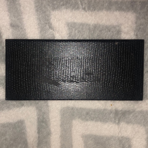 LORAC eyeshadow palette - Picture 3 of 6